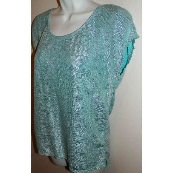 Women's S Candie's Sleeveless Shiny Top - Picture 6 of 7